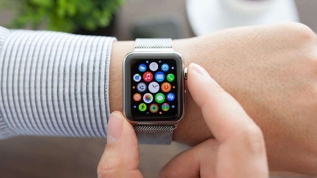 Why Smartwatches Are Becoming Essential Everyday Tech